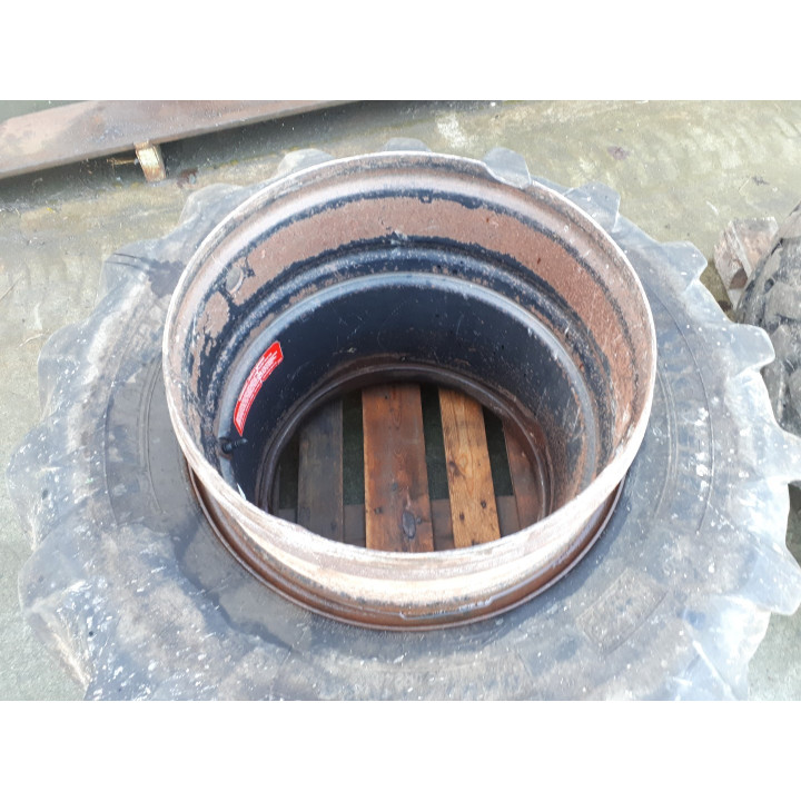 JUMELLAGE - MICHELIN XMCL 460/70R24