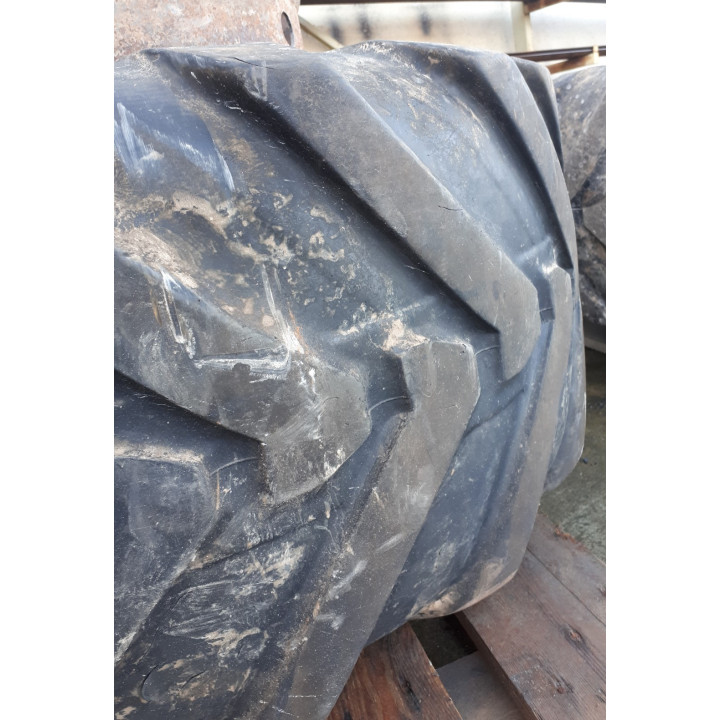 JUMELLAGE - MICHELIN XMCL 460/70R24