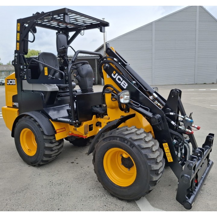 JCB 403 AGRI PLUS
