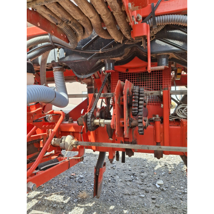KUHN PLANTER II 6 RANGS