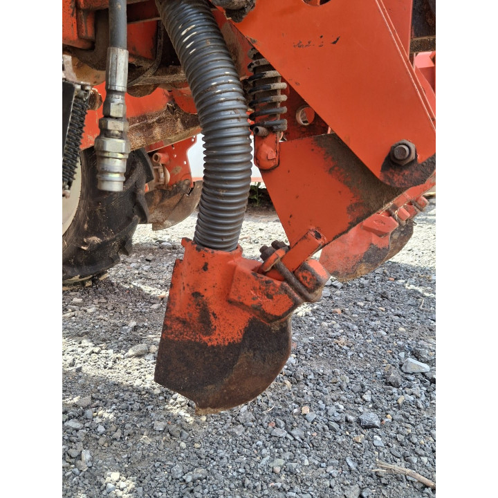 KUHN PLANTER II 6 RANGS