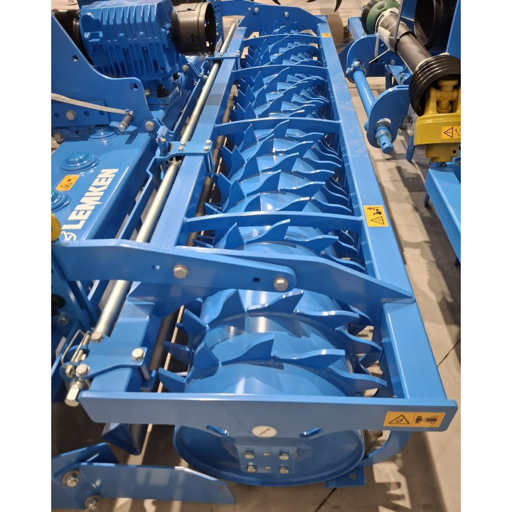 LEMKEN ZIRKON 12/300