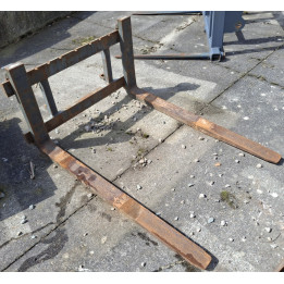 AVANT FOURCHE A PALETTES