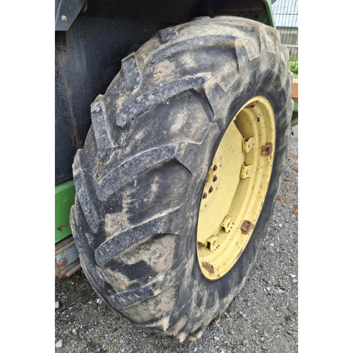 JOHN DEERE 3350 + AMAZONE