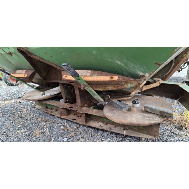 JOHN DEERE 3350 + AMAZONE