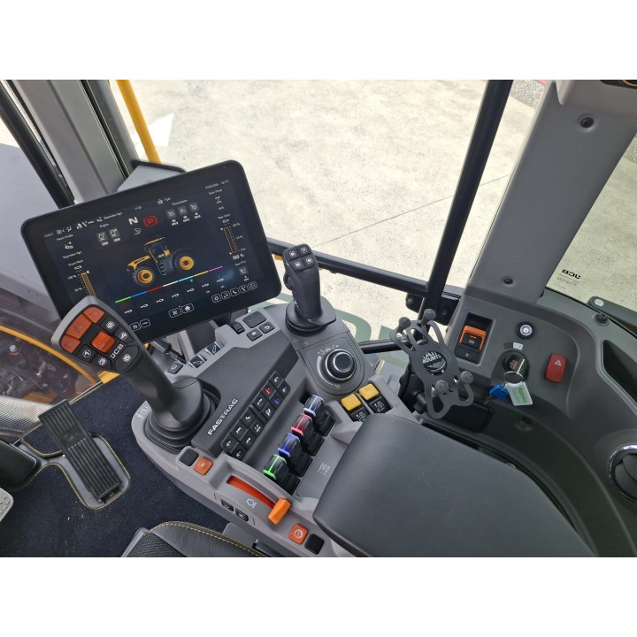 JCB FASTRAC 6300 ICON