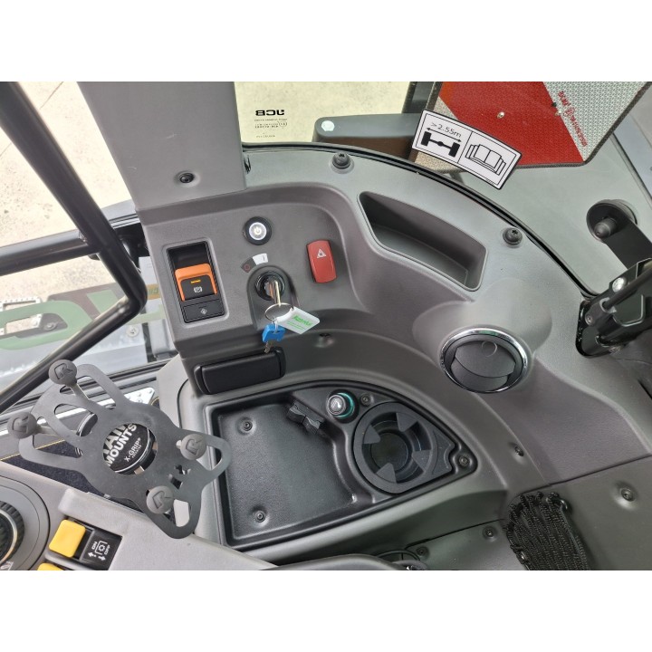 JCB FASTRAC 6300 ICON