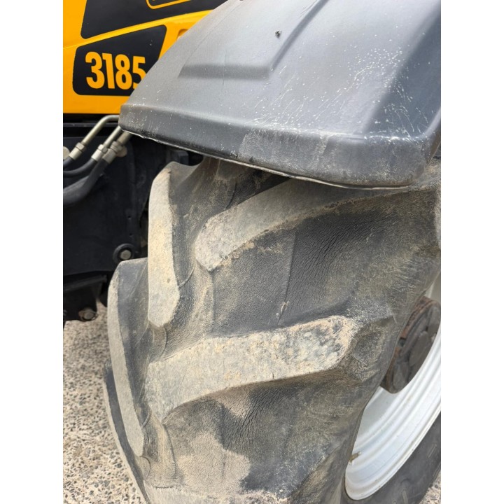 JCB FASTRAC 3185