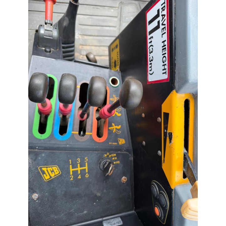 JCB FASTRAC 3185
