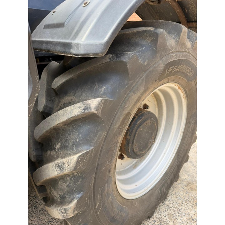 JCB FASTRAC 3185