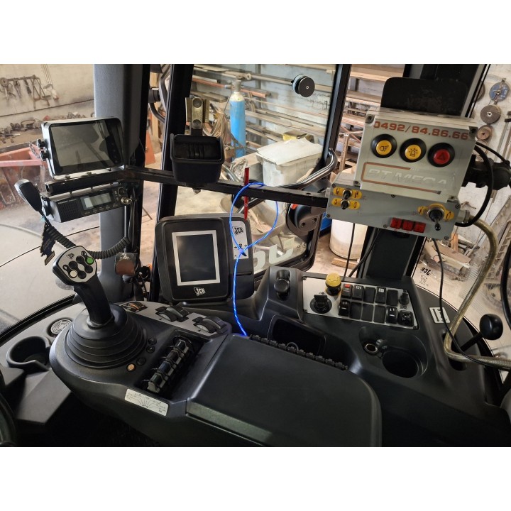 JCB FASTRAC 3230 XTRA T4i